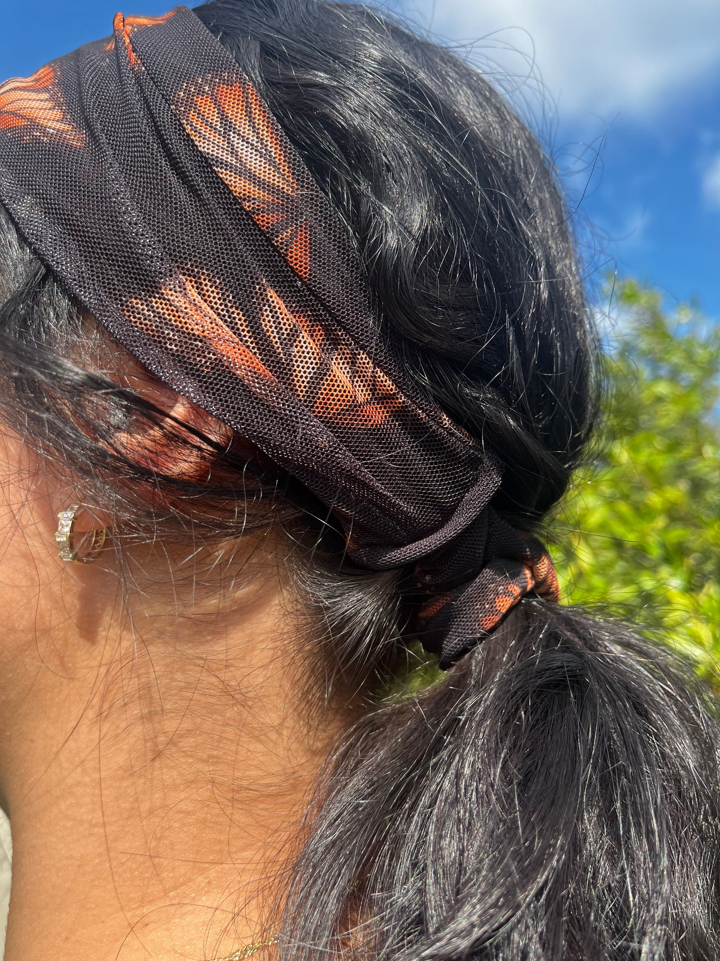 Laze Dream Twist - Soft Butterfly Designed with Hair Tie